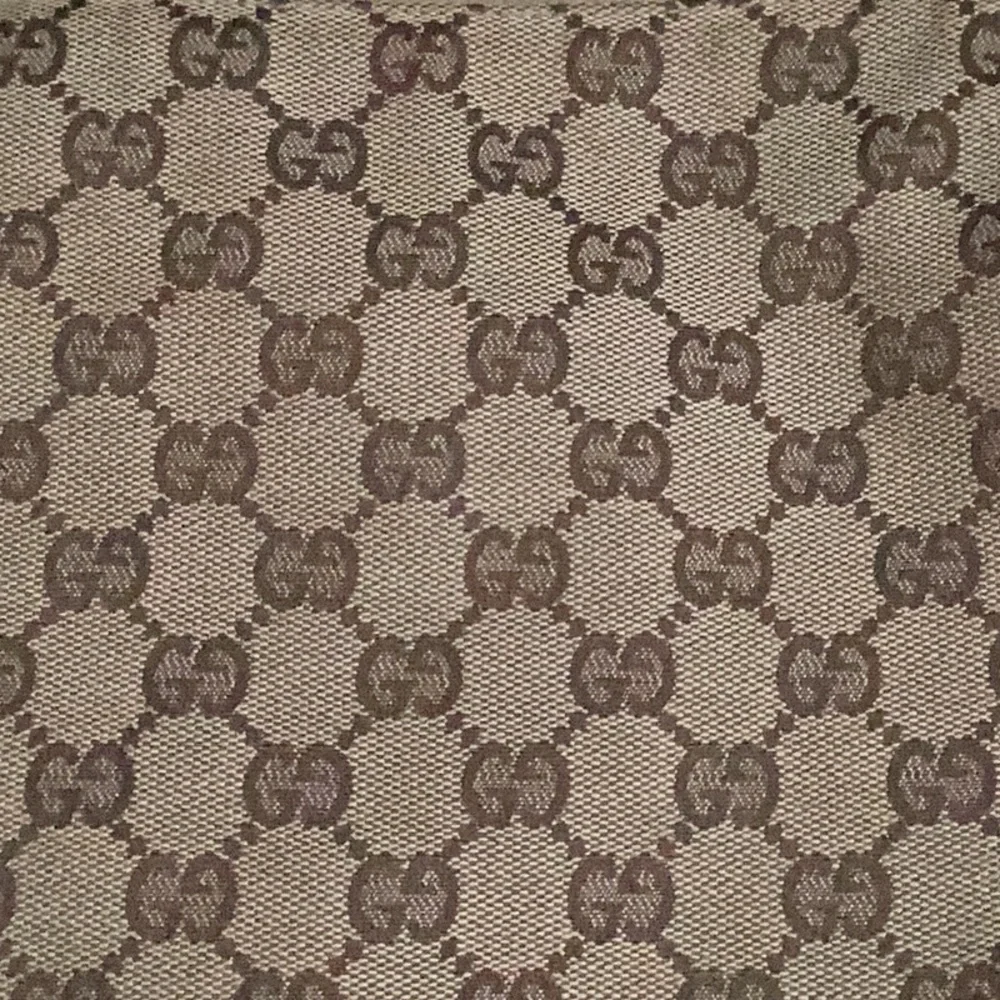 Authentic vintage GUCCI
Bamboo Ring Hobo - Picture 4 of 13